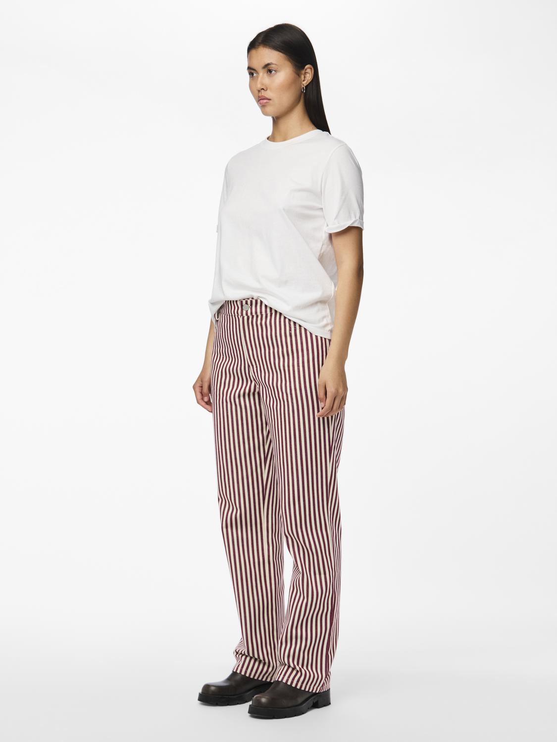 model_shot-front_full